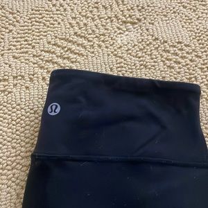 black size 4 lulu leggings
